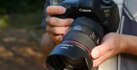 Sell second-hand Canon 6D mark II in Best Price